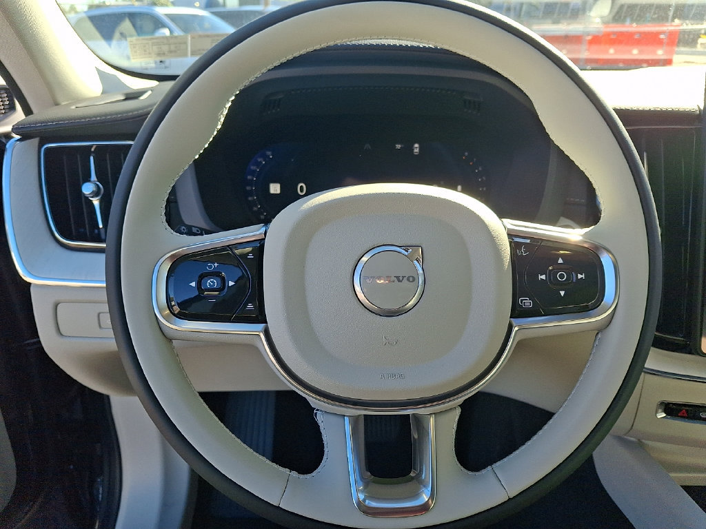 New 2027 Volvo XC60 B5 Ultra AWD/4WD image 17