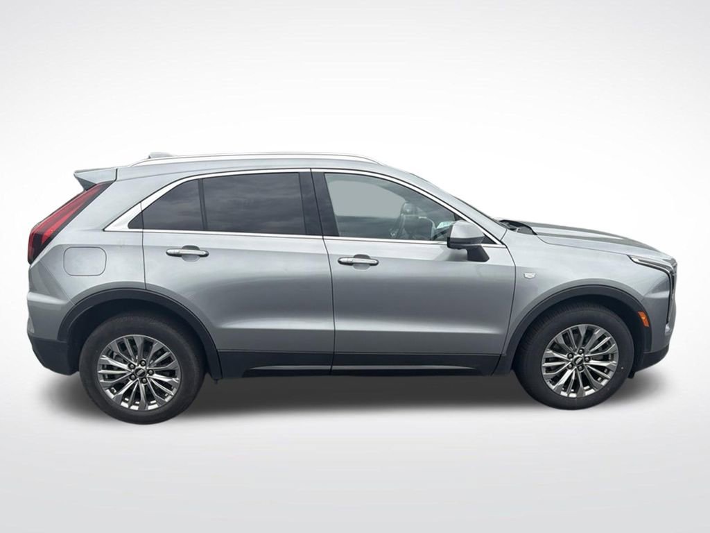 Used 2025 Cadillac XT4 Premium Luxury FWD image 13