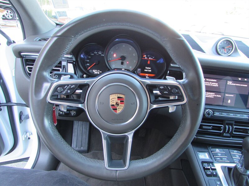 Used 2020 Porsche Macan S image 11