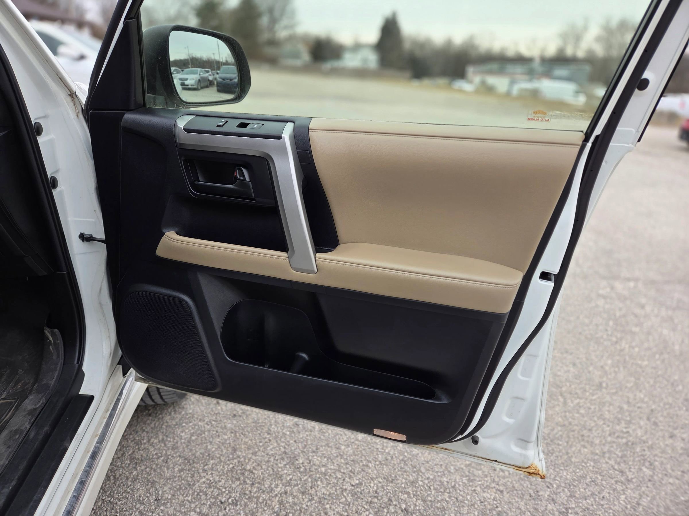 Used 2013 Toyota 4Runner Limited image 26