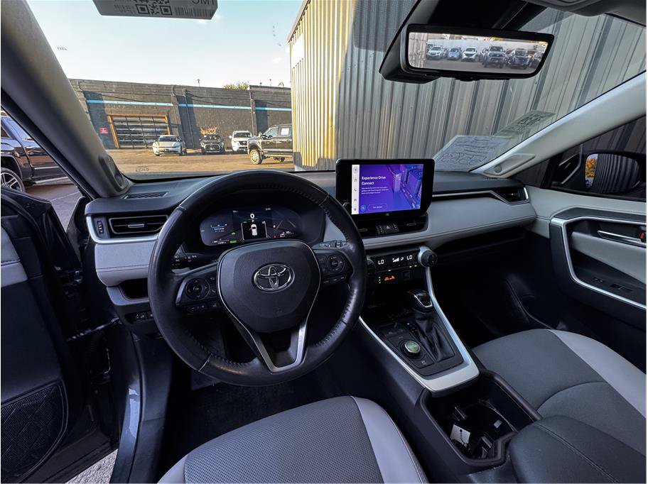 Used 2024 Toyota RAV4 Limited w/ Advanced Technology Package AWD/4WD image 3