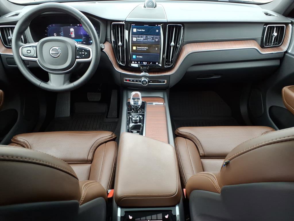 Certified 2023 Volvo XC60 B5 Ultimate w/ Climate Package image 12