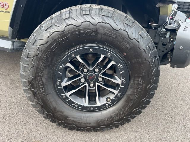 Used 2025 Jeep Wrangler Unlimited Rubicon w/ XTREMEE 35" Tire Package image 38