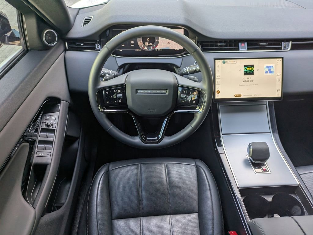 Used 2025 Land Rover Range Rover Evoque S image 18
