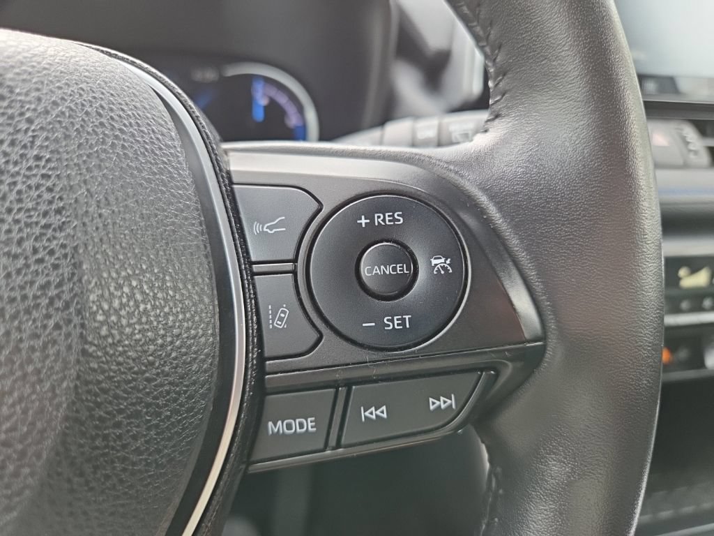 Used 2019 Toyota RAV4 XSE w/ XSE Weather Package AWD/4WD image 30
