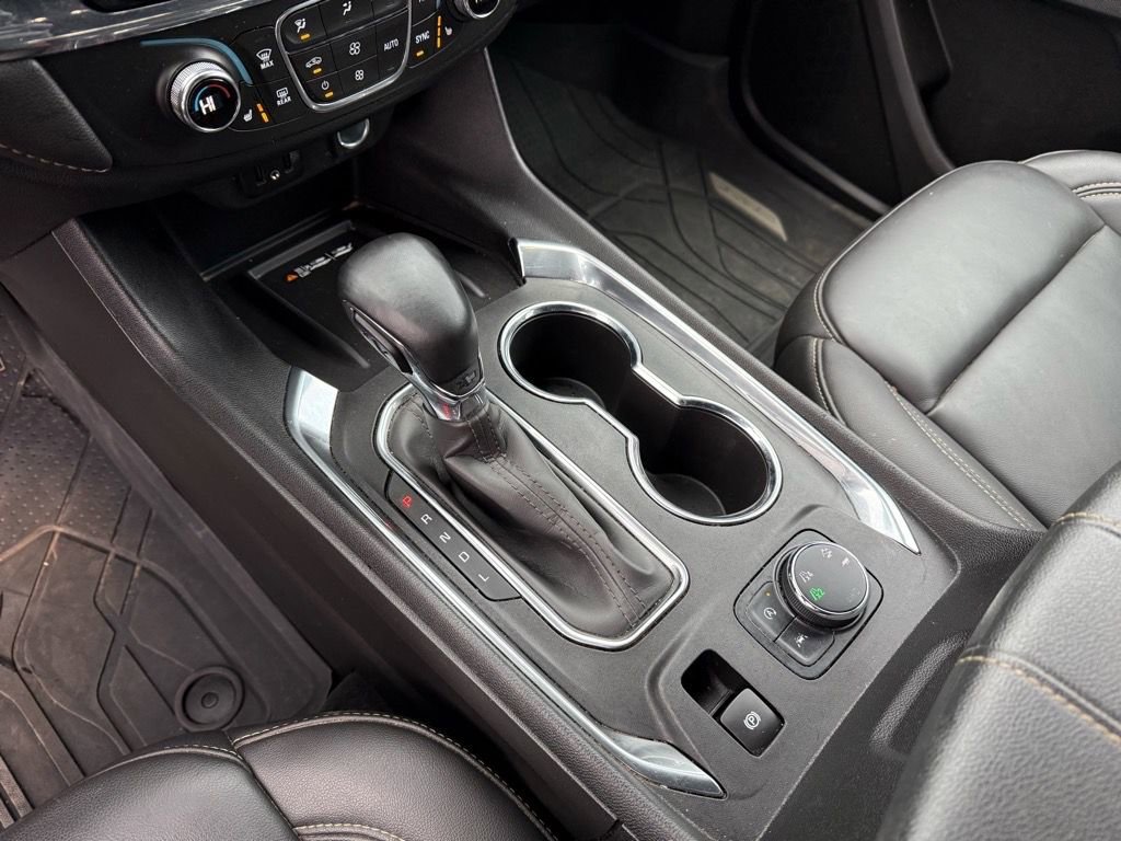 Used 2023 Chevrolet Traverse LT w/ LPO, Floor Liner Package image 25