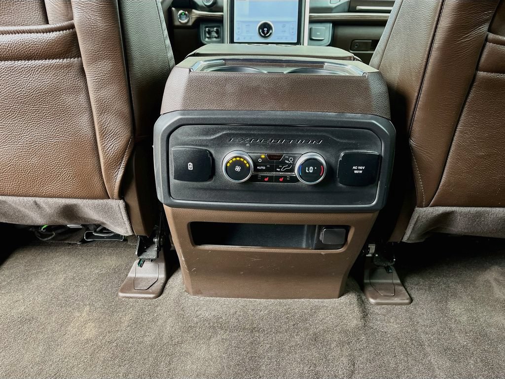 Used 2024 Ford Expedition Max King Ranch RWD image 27