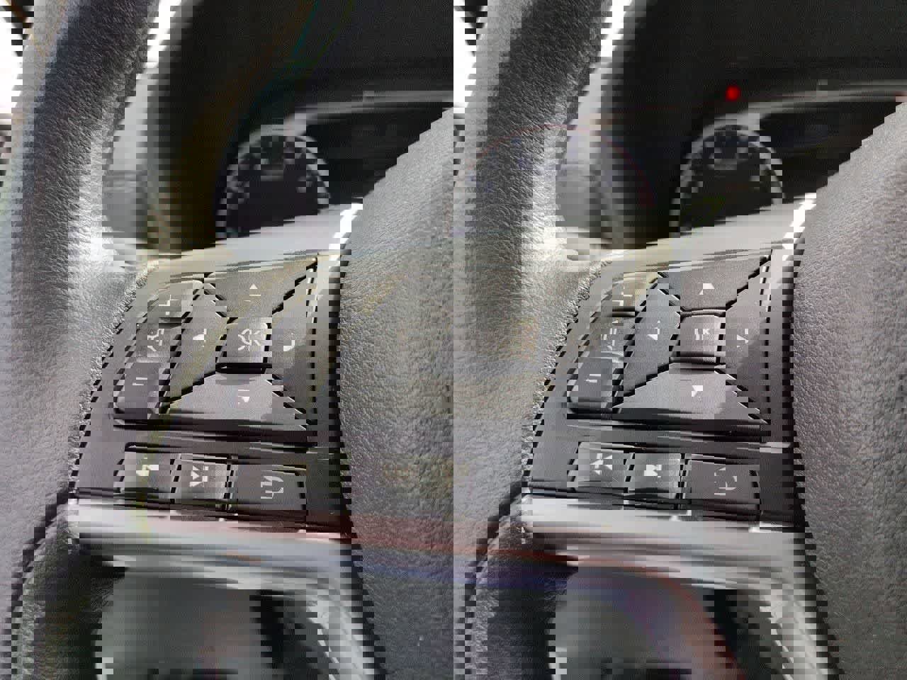 Used 2024 Nissan Sentra SV image 23