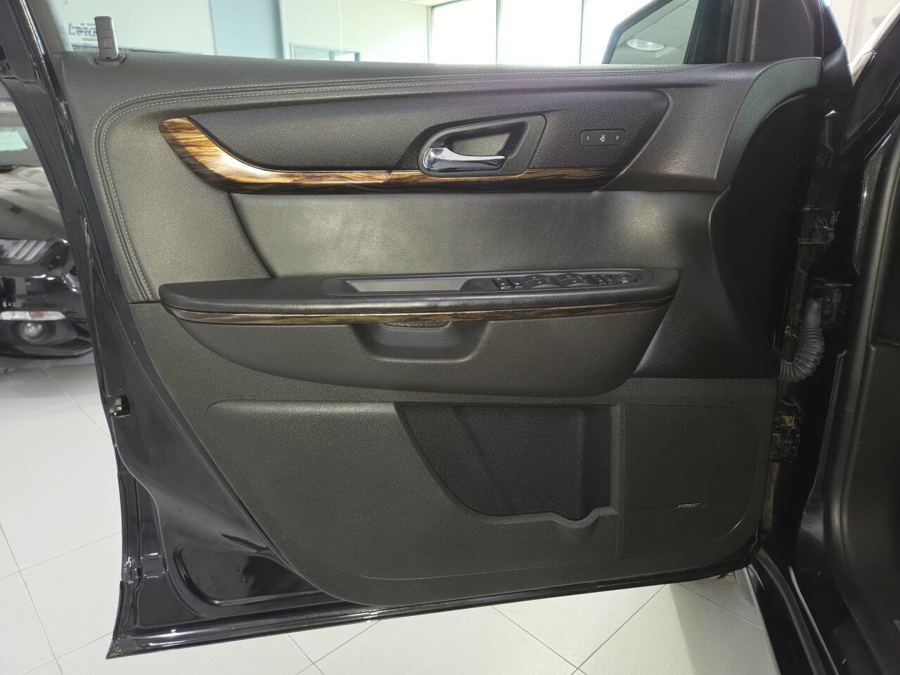 Used 2013 GMC Acadia Denali AWD/4WD image 13