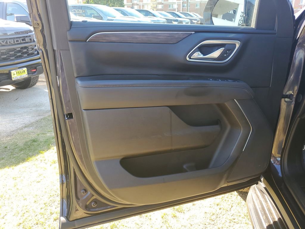 Used 2023 Chevrolet Suburban LS image 19