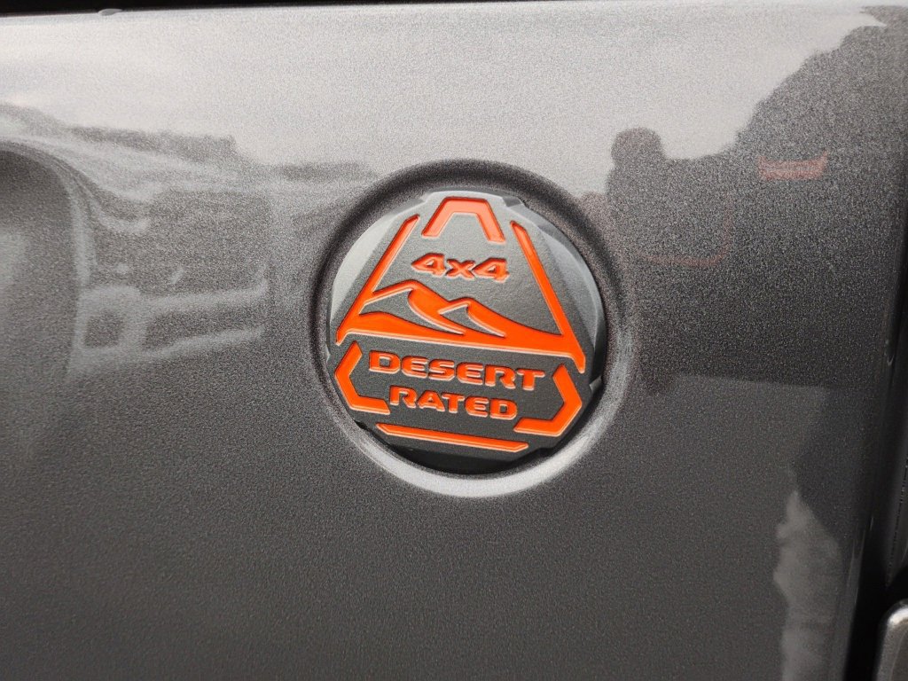 New 2025 Jeep Gladiator Mojave image 11