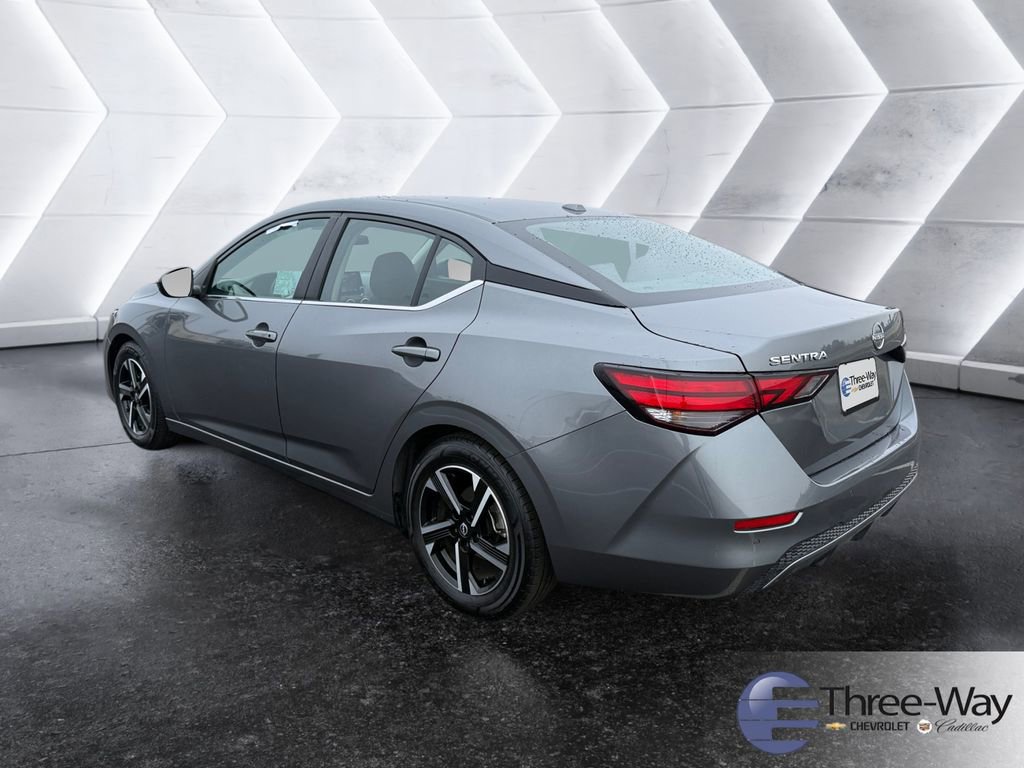 Used 2024 Nissan Sentra SV image 3