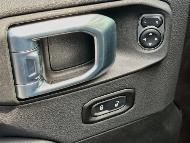 New 2027 Jeep Wrangler Unlimited Sahara AWD/4WD image 21