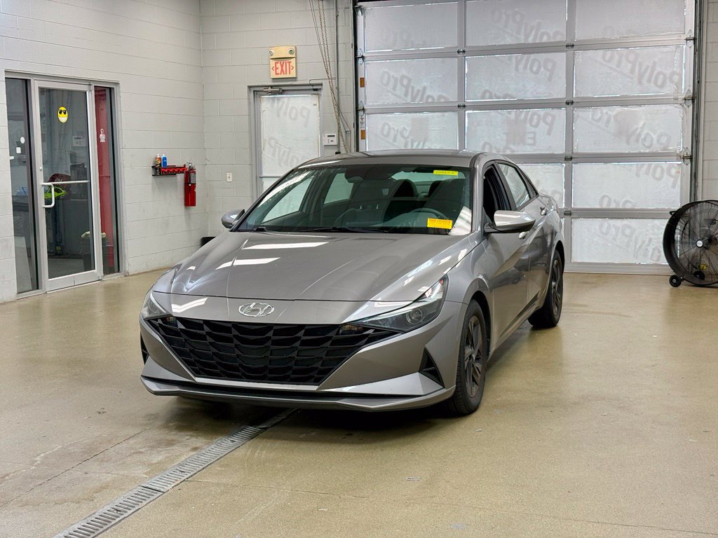 Used 2021 Hyundai Elantra SEL FWD image 3