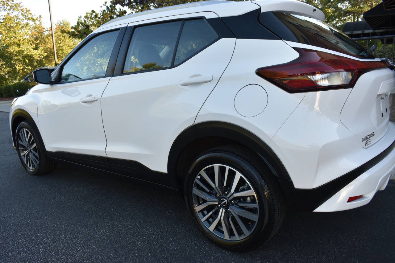 Used 2022 Nissan Kicks SV FWD image 27