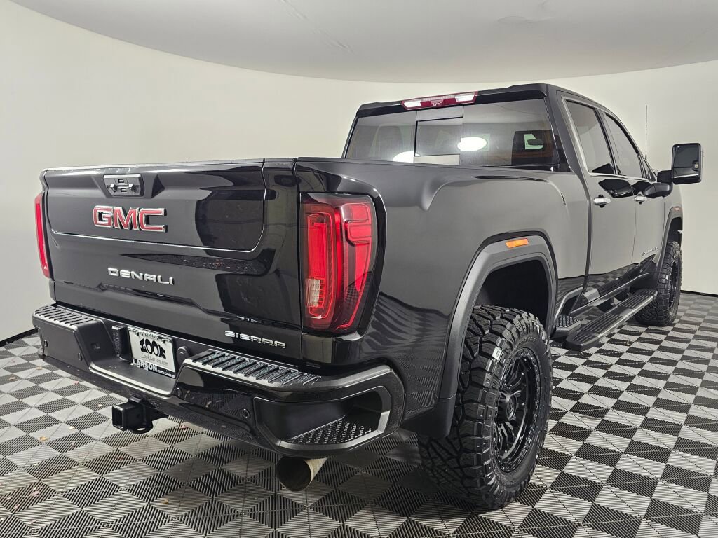 Used 2022 GMC Sierra 3500 Denali w/ Denali Ultimate Package AWD/4WD image 3