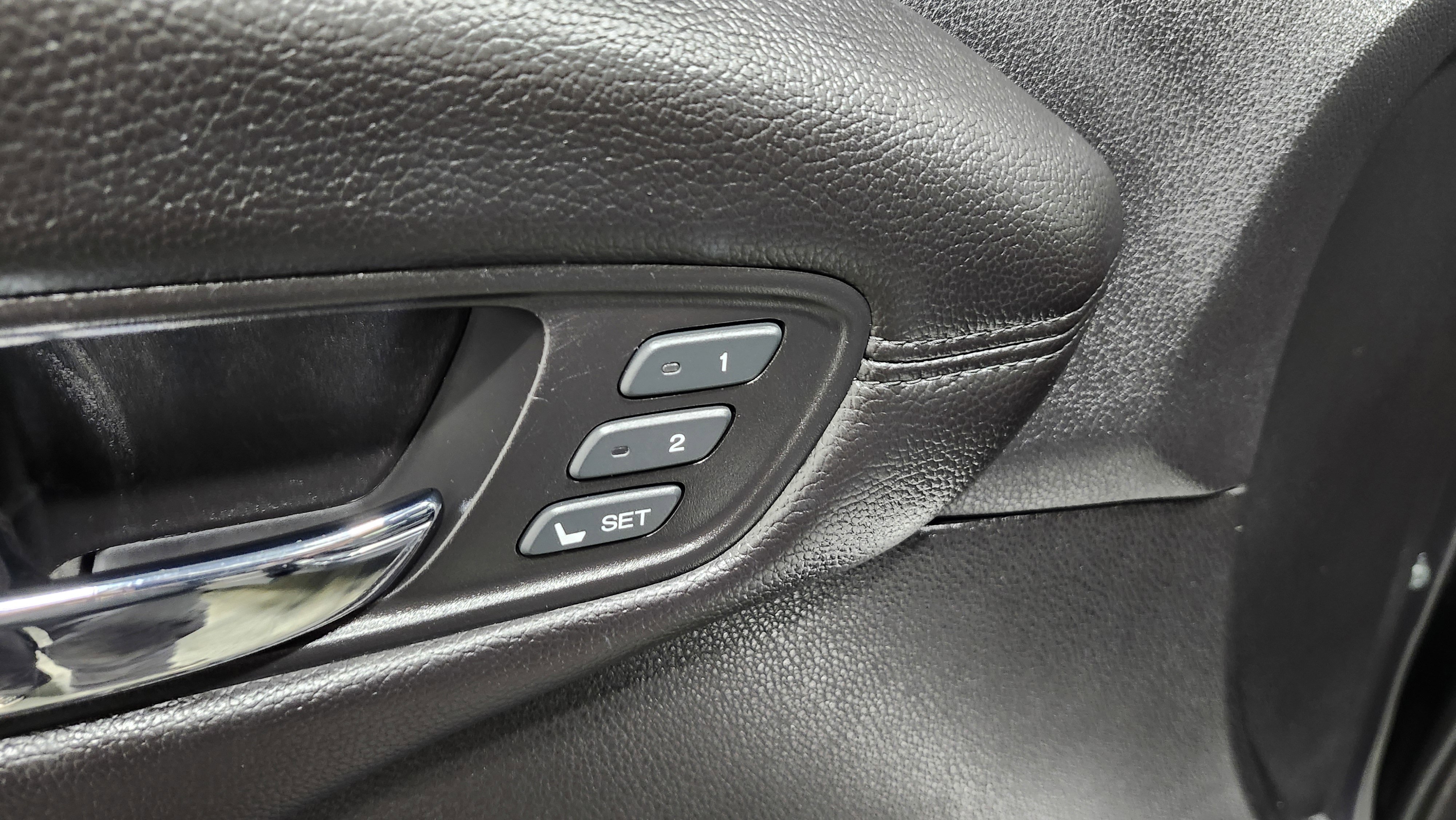 Used 2015 Acura RDX AWD w/ Technology Package image 28