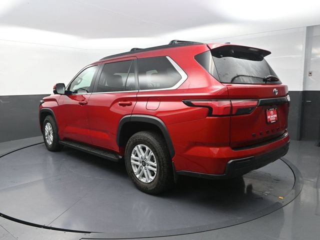 Used 2026 Toyota Sequoia SR5 w/ SR5 Premium Package AWD/4WD image 6