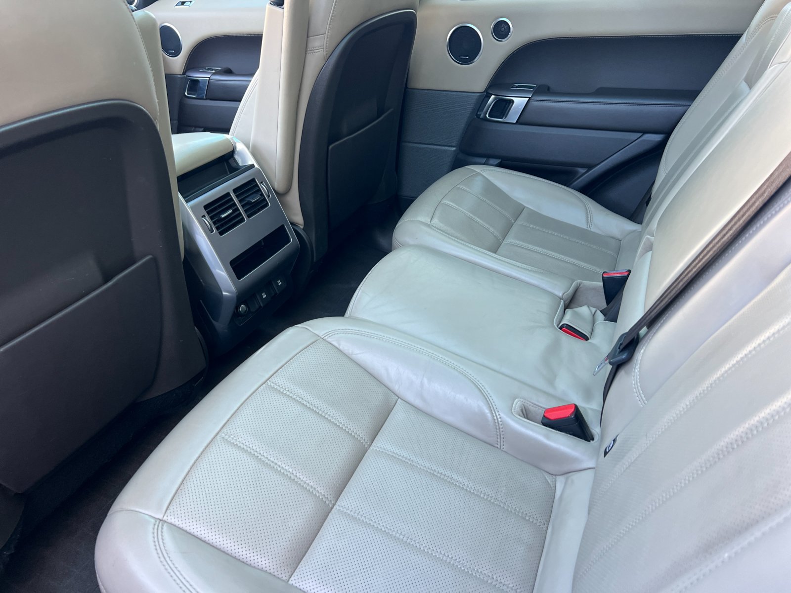 Used 2019 Land Rover Range Rover Sport HSE AWD/4WD image 12
