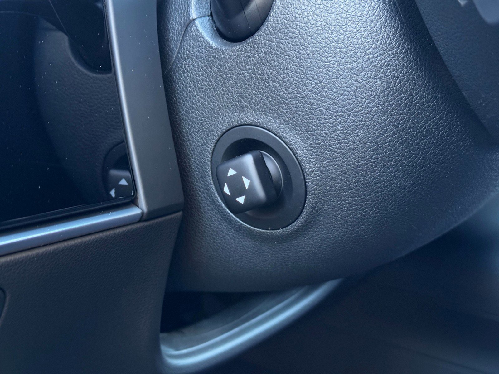 Used 2022 Genesis GV70 3.5T Sport w/ Sport Prestige Package image 21