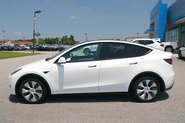 Used 2021 Tesla Model Y Long Range AWD/4WD image 4