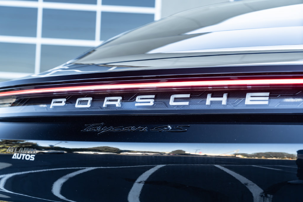 Used 2022 Porsche Taycan 4S AWD/4WD image 15
