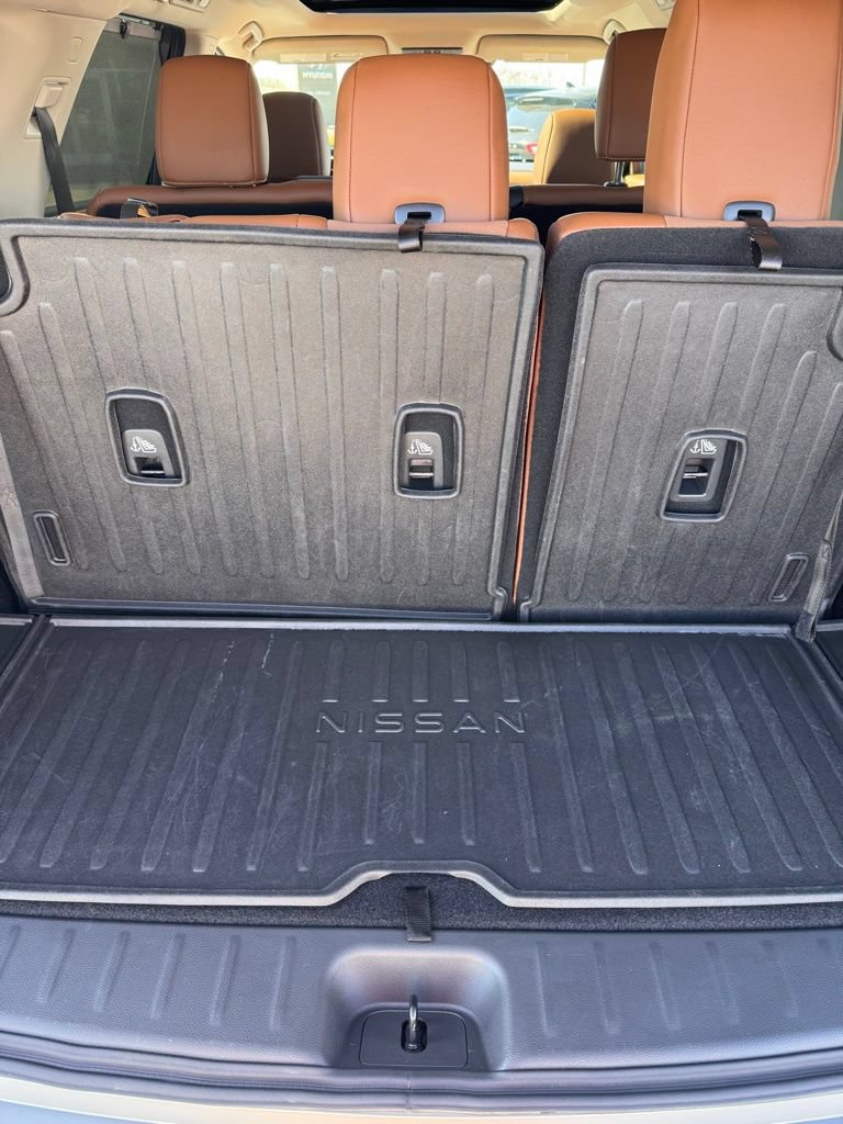 Used 2025 Nissan Pathfinder Platinum w/ Cargo Package AWD/4WD image 16