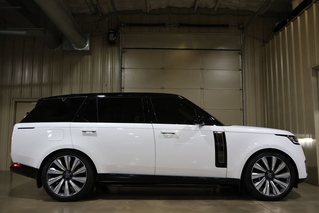 Used 2024 Land Rover Range Rover Long Wheelbase SE image 57