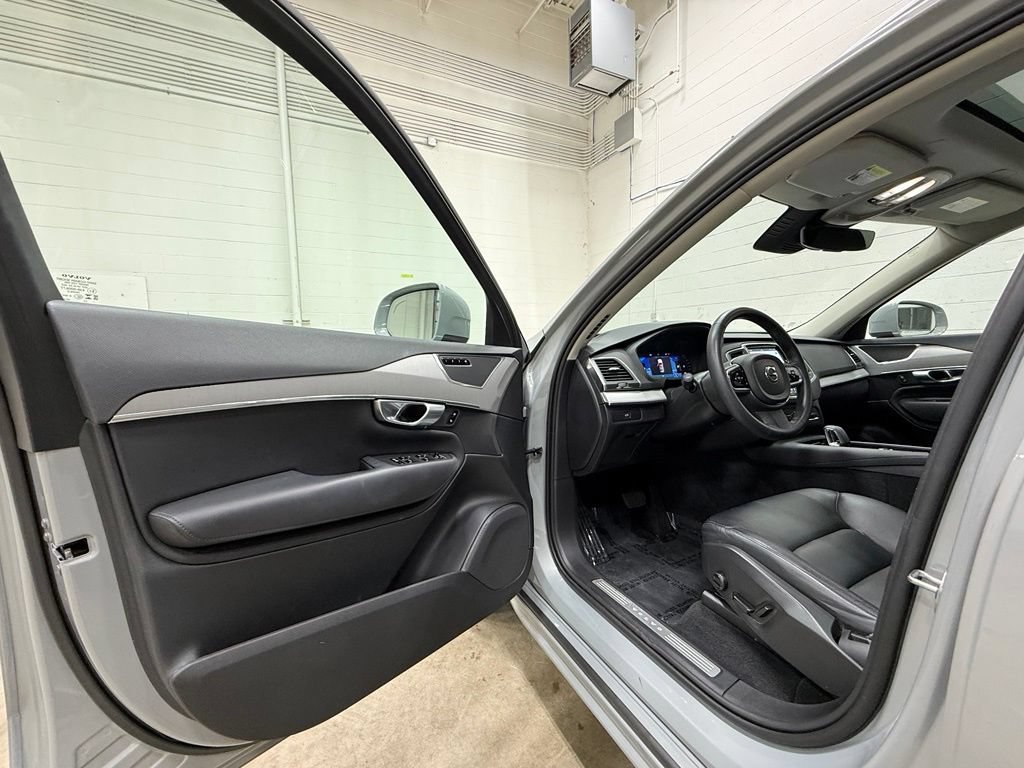 Used 2024 Volvo XC90 B5 Core w/ Protection Package Premier AWD/4WD image 39