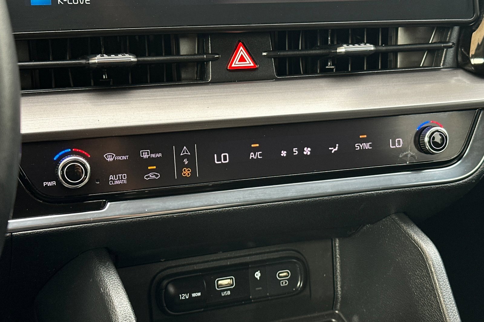 Used 2024 Kia Sportage EX image 20