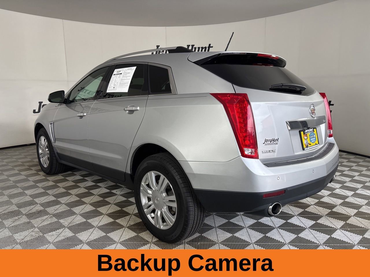 Used 2016 Cadillac SRX Luxury w/ Driver Awareness Package FWD image 8