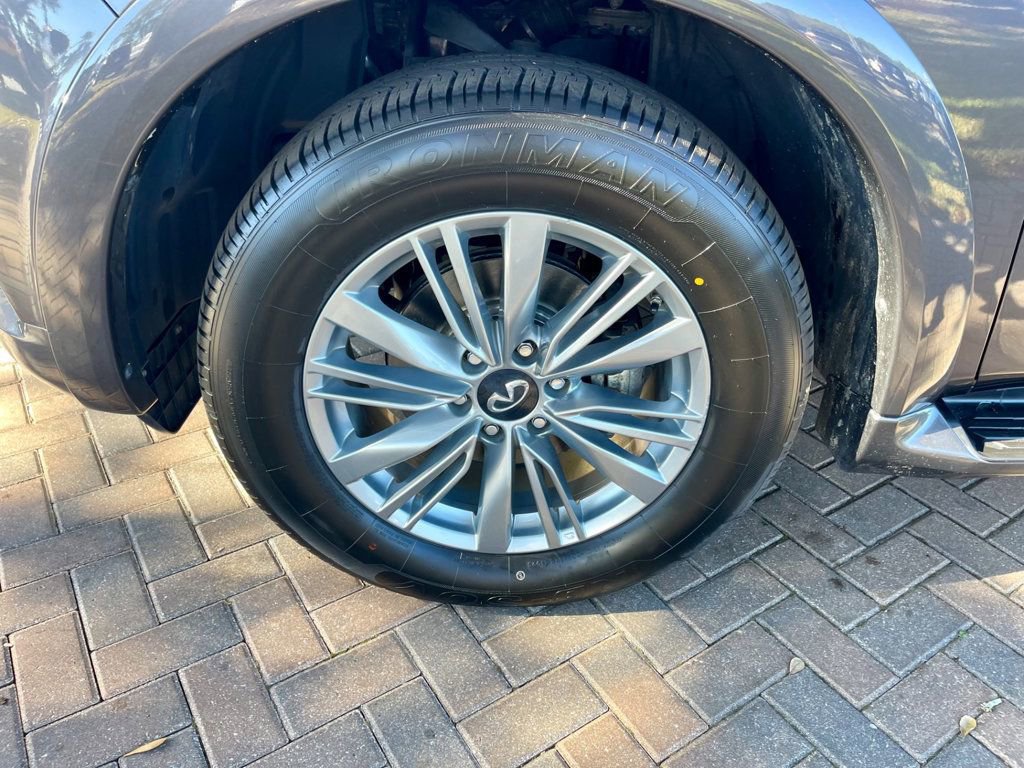 Used 2024 INFINITI QX80 Luxe AWD/4WD image 10