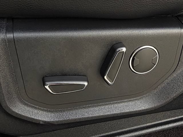 Used 2019 Ford Expedition Limited w/ Equipment Group 301A RWD image 5