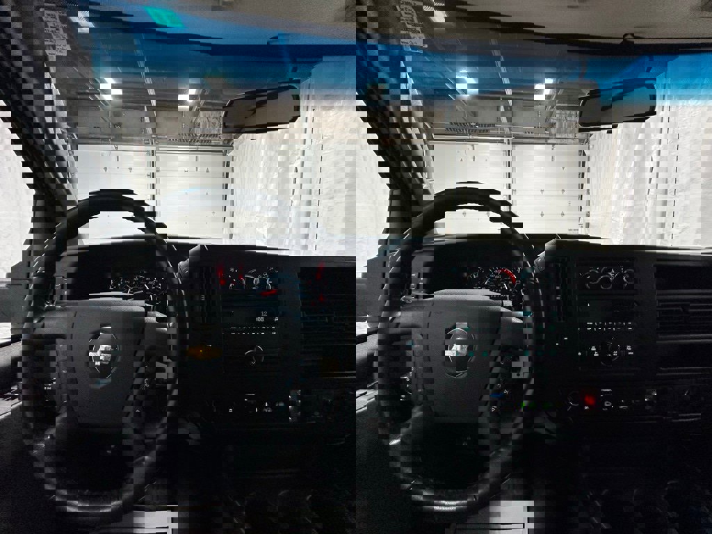 Used 2022 Chevrolet Express 3500 w/ Power Convenience Package image 18