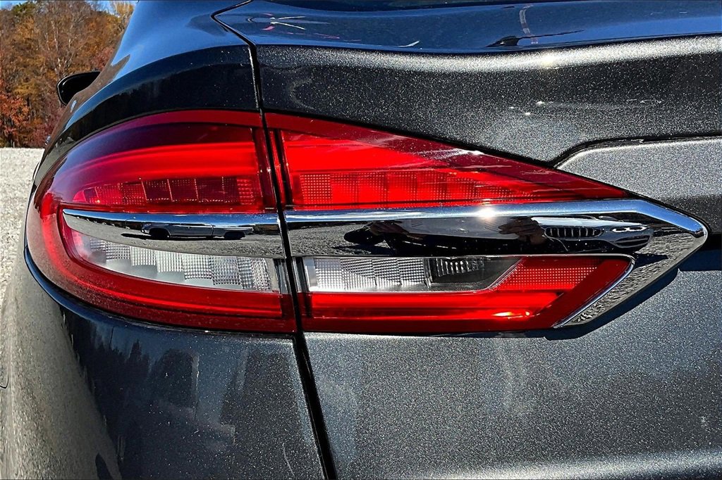 Used 2019 Ford Fusion SE image 27