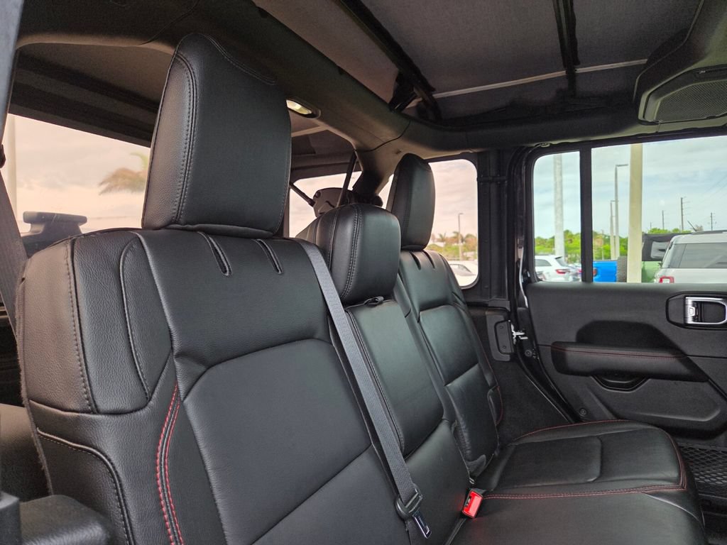 Used 2021 Jeep Wrangler Unlimited Rubicon AWD/4WD image 19