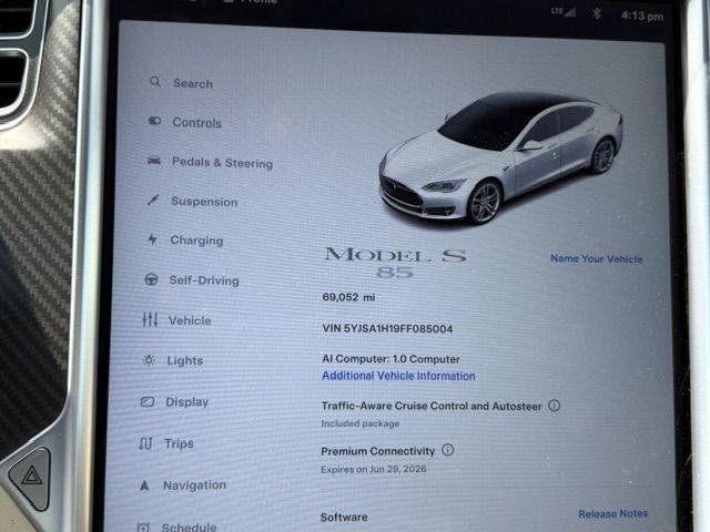 Used 2015 Tesla Model S 85 RWD image 16