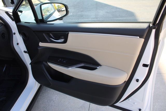 Used 2018 Honda Clarity Plug-In Hybrid image 17