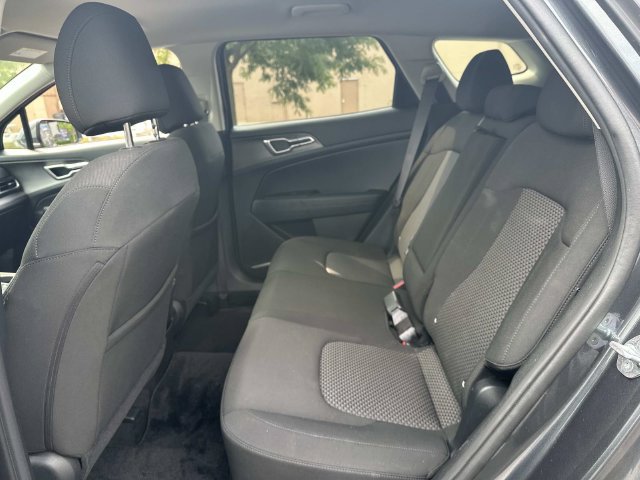 Used 2023 Kia Sportage LX AWD/4WD image 12