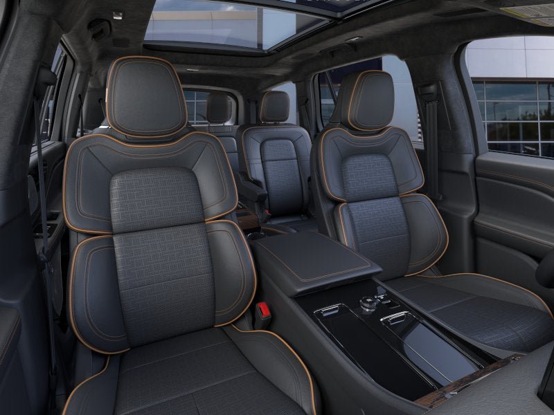 New 2025 Lincoln Aviator Black Label w/ Black Label Special Edition AWD/4WD image 10