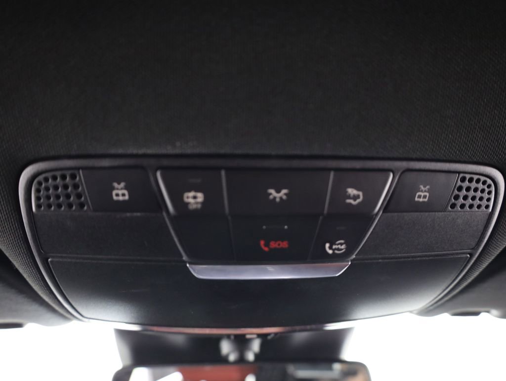 Used 2020 Mercedes-Benz GLC 300 4MATIC image 53