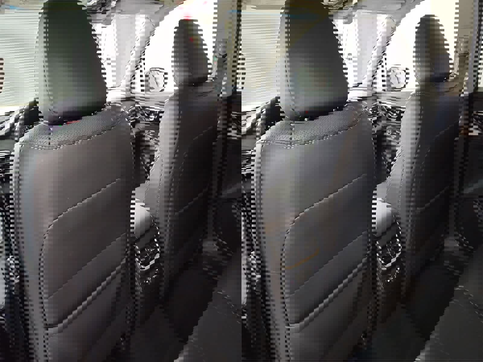 Used 2020 Subaru Outback Limited image 18