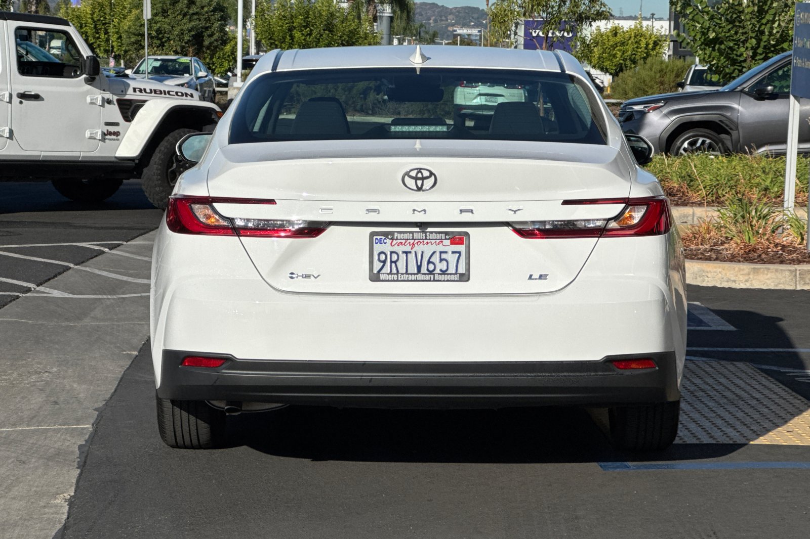 Used 2025 Toyota Camry LE w/ Convenience Package FWD image 5