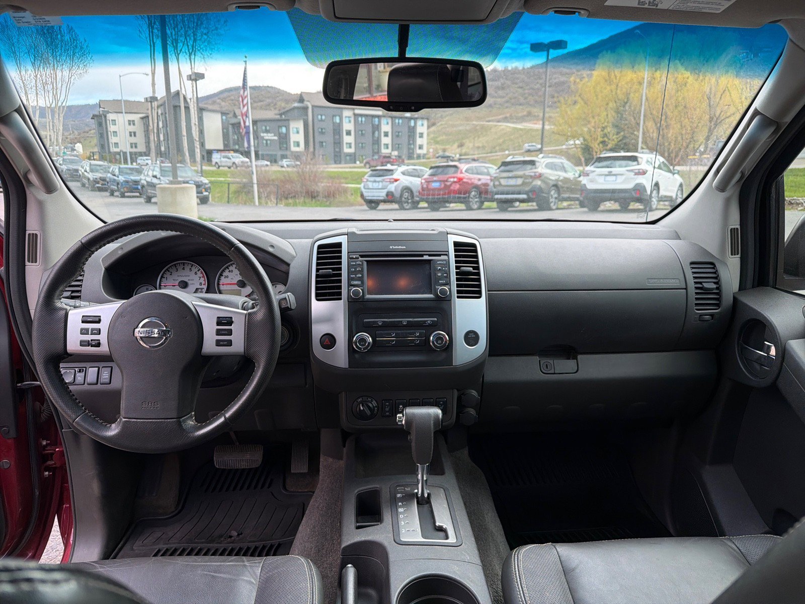 Used 2015 Nissan Xterra PRO-4X w/ Pro-4x Leather Package AWD/4WD image 27