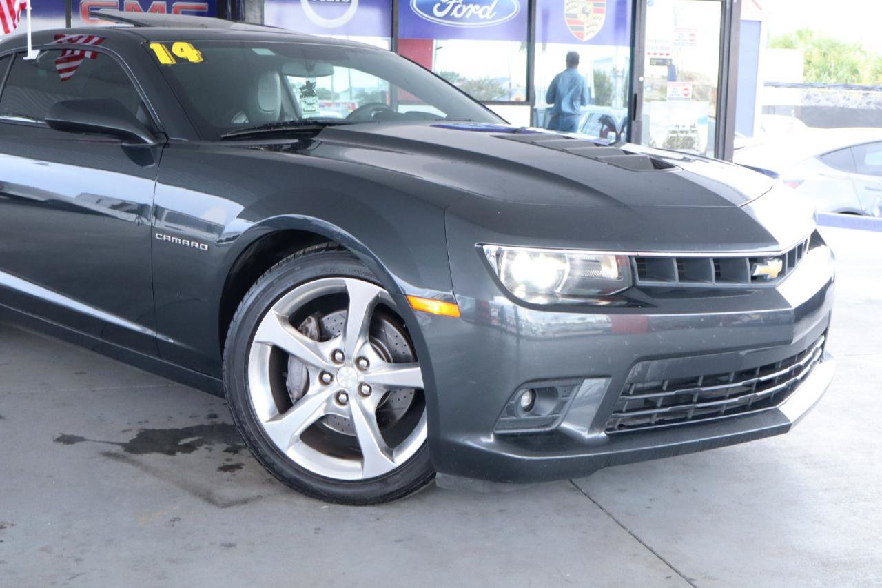 Used 2014 Chevrolet Camaro SS w/ RS Package RWD image 2