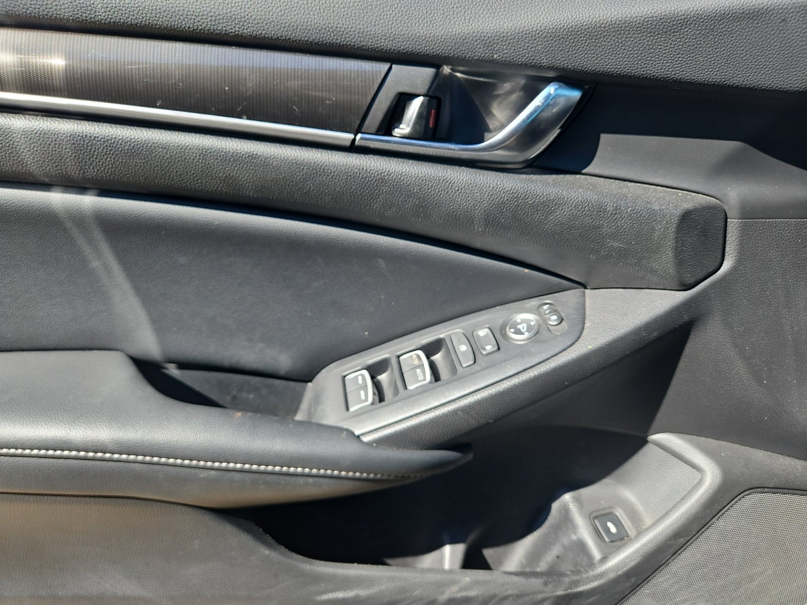 Used 2022 Honda Accord Sport image 7