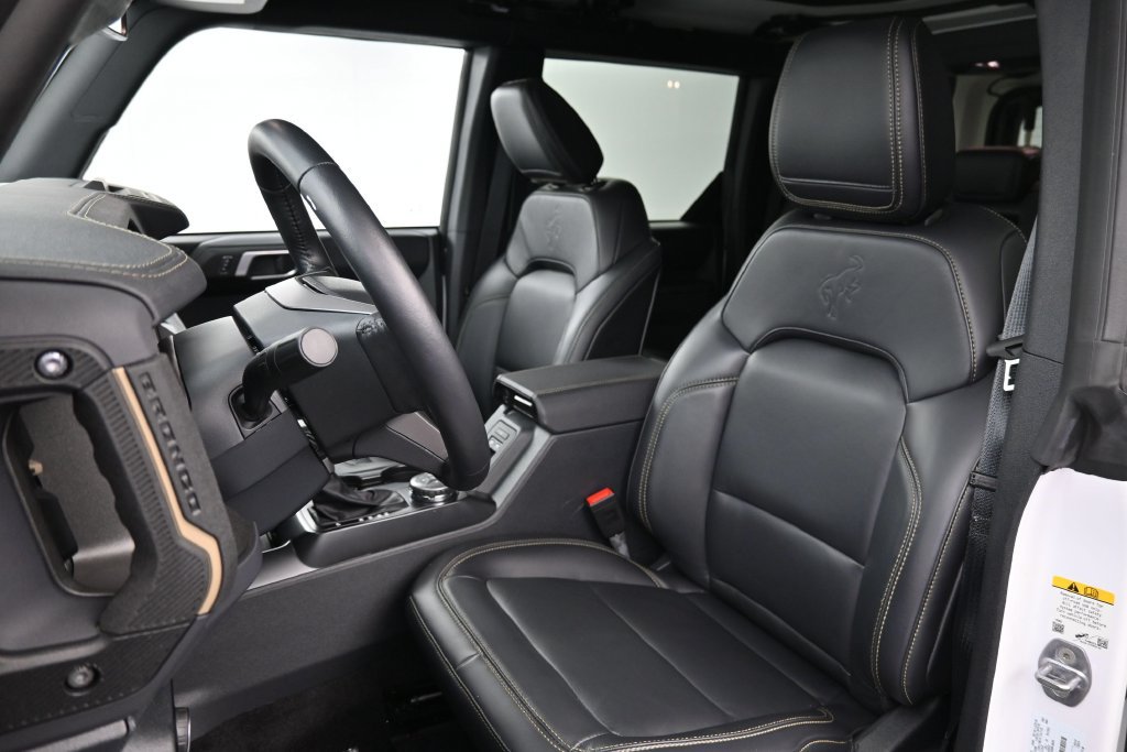 Used 2025 Ford Bronco Badlands AWD/4WD image 5