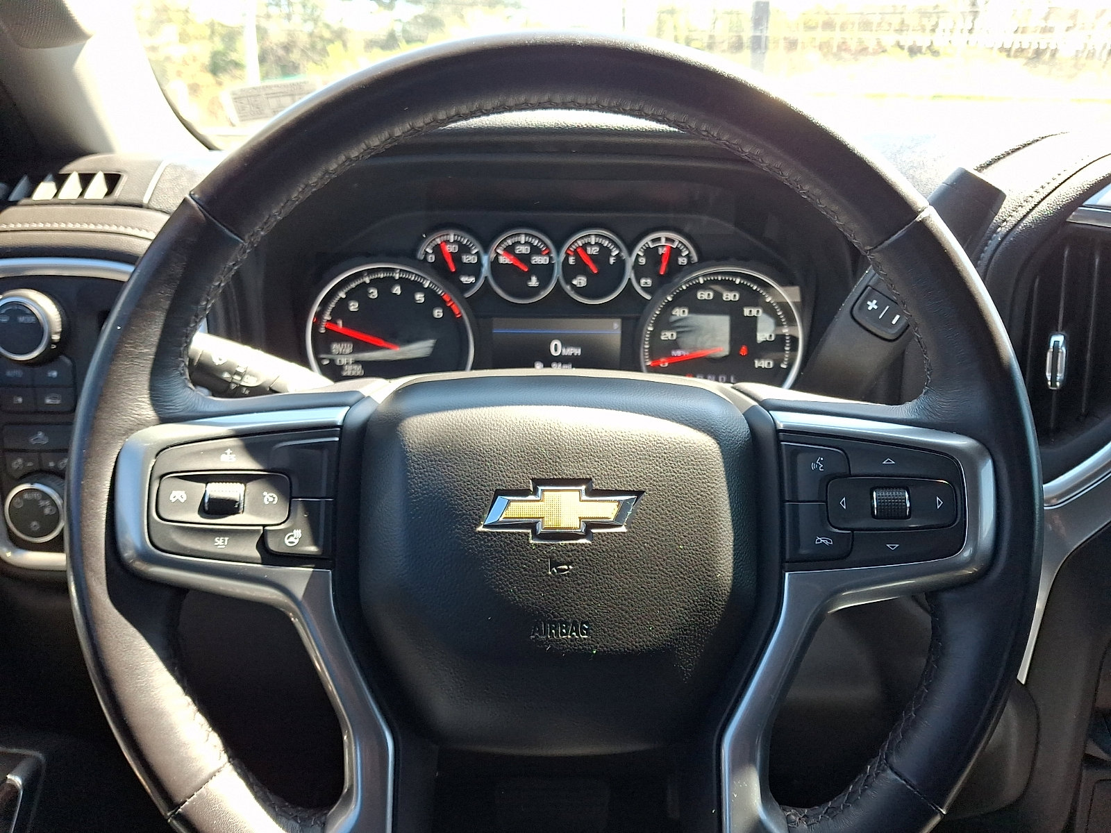 Used 2022 Chevrolet Silverado 1500 LT AWD/4WD image 18