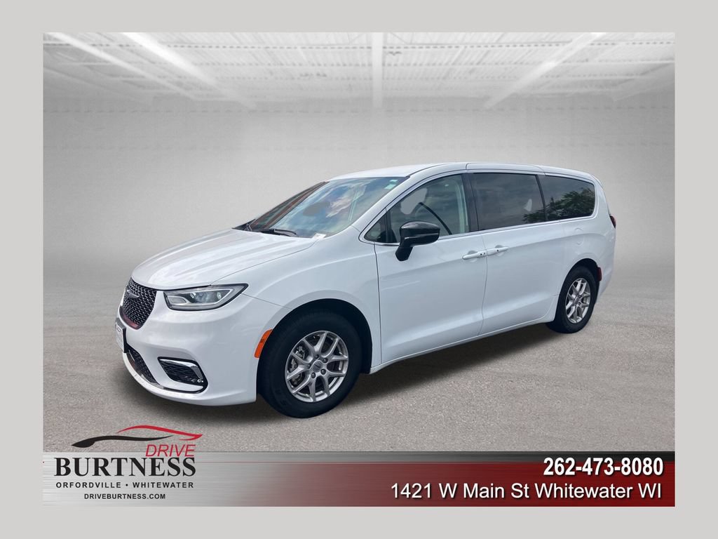 Used 2024 Chrysler Pacifica Touring-L FWD image 1