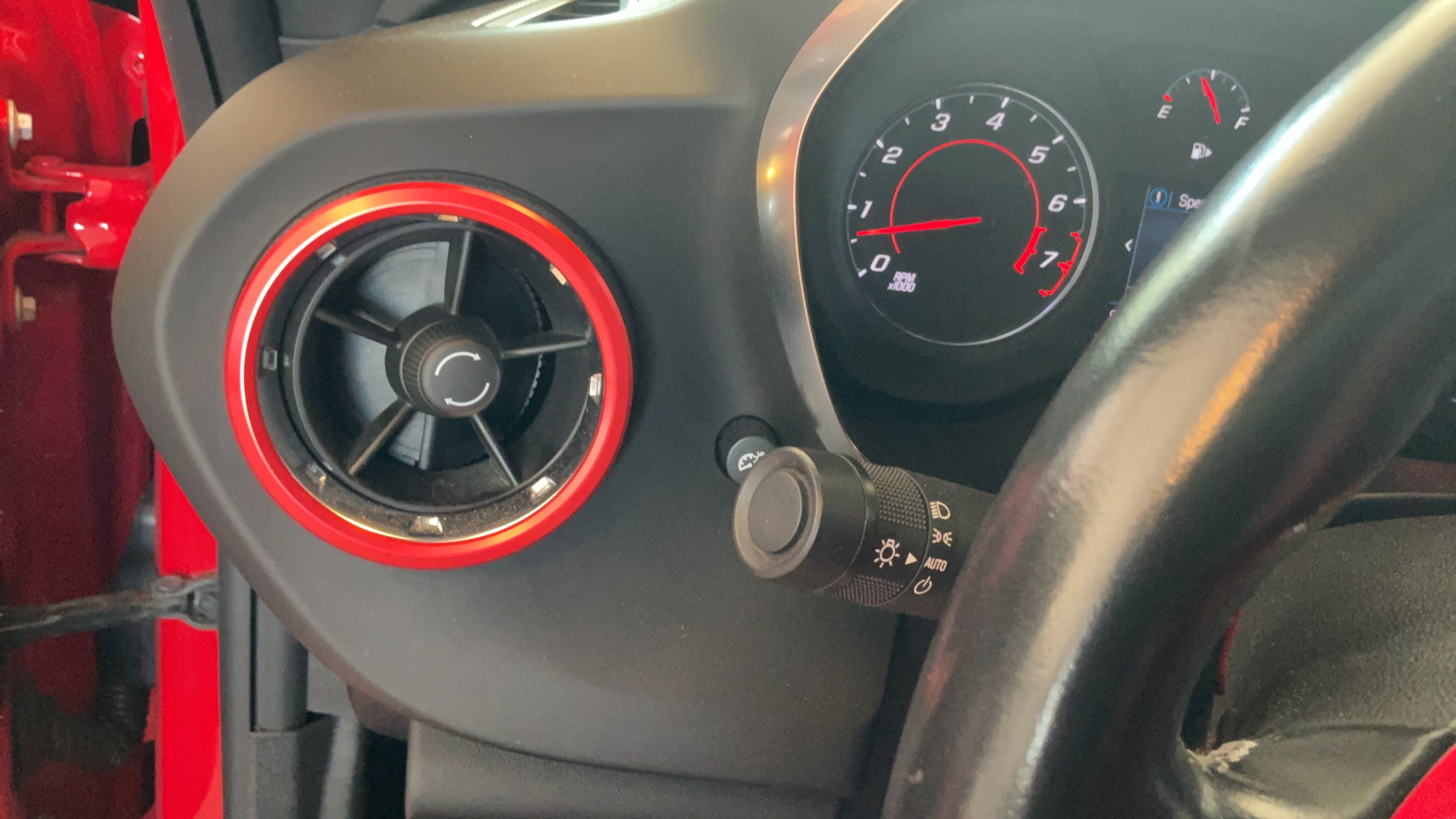 Used 2021 Chevrolet Camaro LT w/ Technology Package RWD image 23